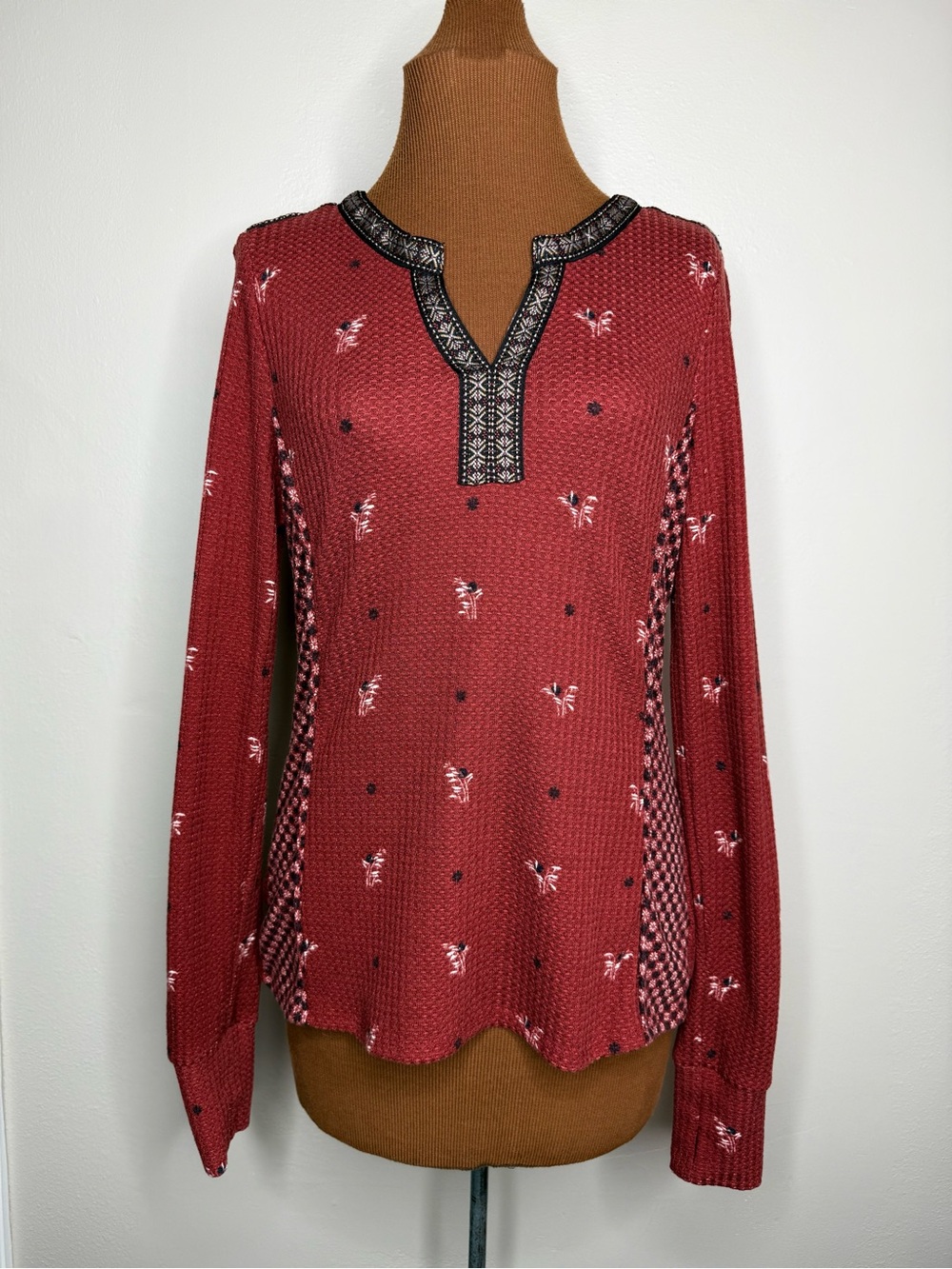 DR2 by Daniel Rainn Long Sleeve Waffle Knit Top Size Small